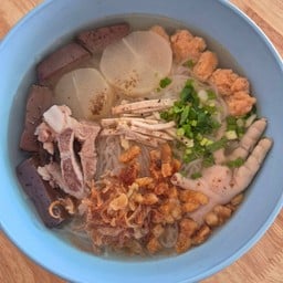 ร้านหนูนาก๊วยจั๊บญวนอุบลแท้ สาขา1