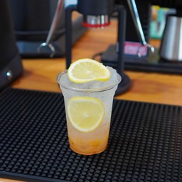 ลิ้นจี่เลม่อนโซดา