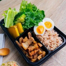 ชุดน้ำพริกปลาทูหมูสามชั้นย่างเกลือ