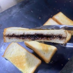 หอมจังแซนวิชย่าง