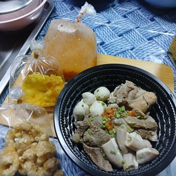 เกาเหลารวมเครืีองในหมูต้มยำโบราณ