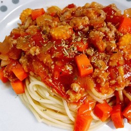 -สปาเก็ตตี้ไก่สับซอสแดง