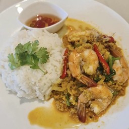 ข้าวราดผงกะหรี่ทะเล