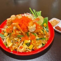 ผัดไทย โคตรกุ้ง