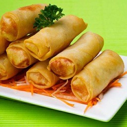 ปอเปียะทอดแฮมข้าวโพดมายองเนสไข่กุ้ง