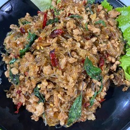 กะเพราวุ้นเส้น