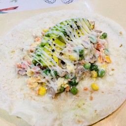 แรปโรลสลัดทูน่า อโวคาโด ไข่ขยี้