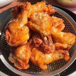 ปีกบนไก่ทอดน้ำปลา 5 ชิ้น