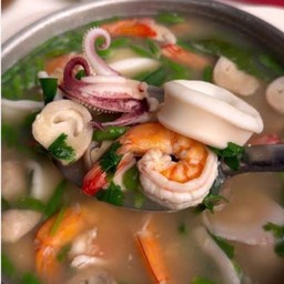 ต้มยำรวมมิตรน้ำใส