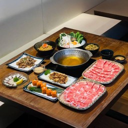 ชุดหมูสุขภาพสำหรับครอบครัว พร้อมเลือกอาหารจานพิเศษ 2 เมนู