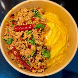 ข้าวไข่ข้นกะเพราหมูสับ