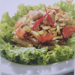 Stir Fried Shanghai Noodle With Chicken