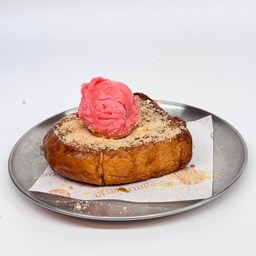 โทสต์ สตอเบอรี่่ชอว์เบท