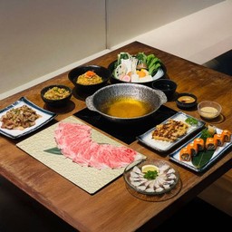 ชุดชาบูเนื้อญี่ปุ่น A5 พร้อมเลือกอาหารจานพิเศษ 2 เมนู