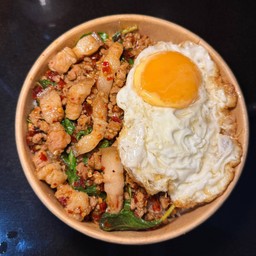 กะเพราหมูสับ + สามชั้น