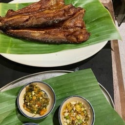 ปลาดุกหลายแดดทอด