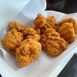 ไก่ป๊อป สไปรซีี 6 ชิ้น