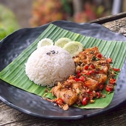 ข้าวหมูกรอบคั่วพริกเกลือ