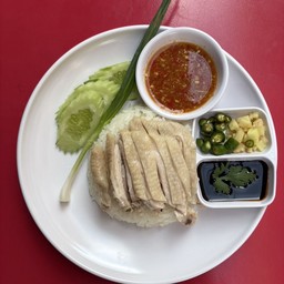 ข้าวมันไก่ แม่จิน