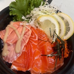 ข้าวหน้าแซลม่อนสองสหาย