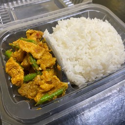 ข้าวเครื่องแกง หมูชิ้น