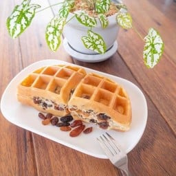 วาฟเฟิลลูกเกดไส้แตก