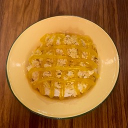 ขนมปังกลมปิ้ง ( หมูหยองน้ำสลัดโบราณ )