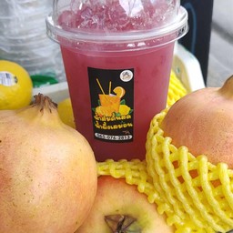 หมึกบด น้ำส้มคั้นสด น้ำผึ้งเลมอน