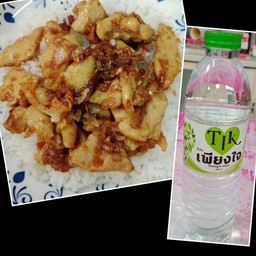 H.ไก่ทอดกระเทียม + ฟรีน้ำดื่ม