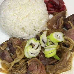 กระเพราเนื้อตุ๋น