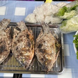 เจ๊จอยปลาเผา ลาบ น้ำตก