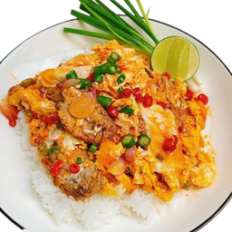 ข้าวไข่ขยี้ ปลากระป๋อง
