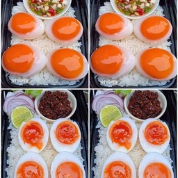 ไข่เยิ้มราดข้าว