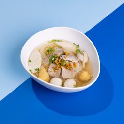ก๋วยเตี๋ยวลูกชิ้นปลาทรงเครื่อง