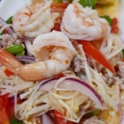 รวมเดอะยำแซ่บ บางแสน