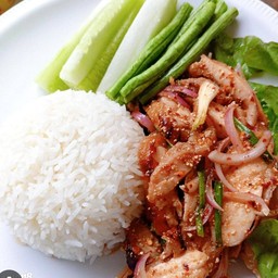 ข้าวน้ำตกเนื้อ