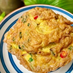 ข้าวกะเพราหมูสับ ไขเจียว
