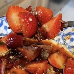 ตำสตรอเบอร์รี่กะปิระยอง