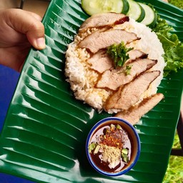 ข้าวหน้าคอหมูย่างจิ้มแจ่ว+ส้มตำ+โค้กขวด 500มล