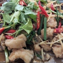 ข้าวแกงต้นอิน( ตามสั่ง ) ปั๊มบางจากบางนากม 17