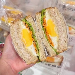 แซนวิชไข่ดาว + ทูน่า