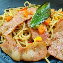 สปาเก็ตตี้ขี้เมาเบคอน