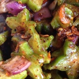 มะเฟือง คลุกแซ่บ