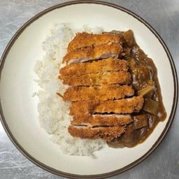 ข้าวแกงกะหรี่ ไก่ทอด