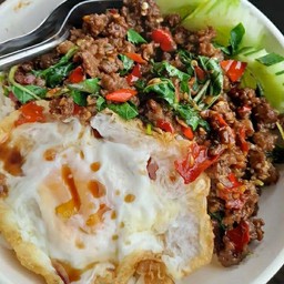ข้าว กะเพรา เนื้อสับ