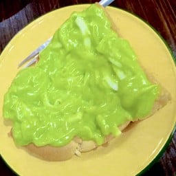 ขนมปังแผ่นปิ้ง ( สังขยาใบเตยมะพร้าว )