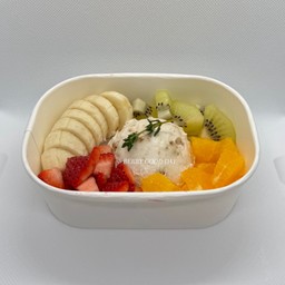 Biscoff Greek Yogurt With Fruit Size L