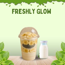 โยเกิร์ต+กล้วยหอม+เม็ดเจียในน้ำมะพร้าวท๊อปด้วยกล้วยหอม(22 oz)