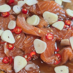 Dong Dong ดองแซ่บ