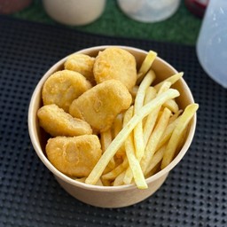 สถานีของทอด by Jaopare น้ำลำไยสด-ไก่เขย่า